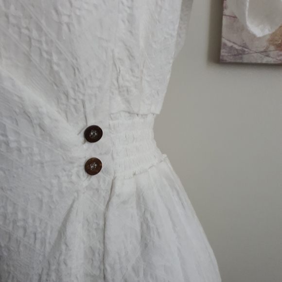 Rusty Short Sleeve V Neck White Mini Dress Size 14 NWT - Picture 4 of 12